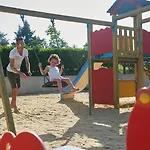 Zecamping 5 Etoiles Chiens Acceptes Tennis Et Piscine *