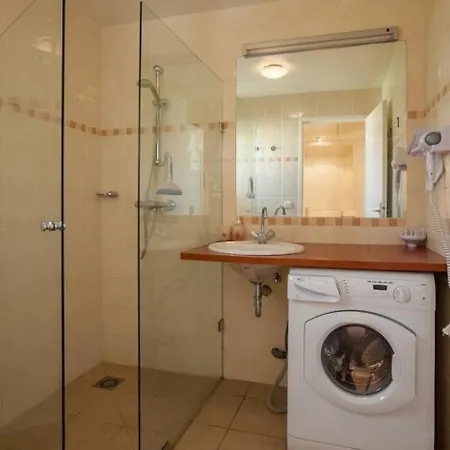 Zecamping 5 Etoiles Chiens Acceptes Tennis Et Piscine * Gourdon-en-quercy