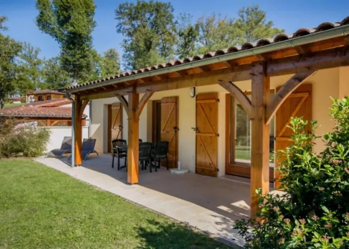 Zecamping 5 Etoiles Chiens Acceptes Tennis Et Piscine Gourdon-en-quercy