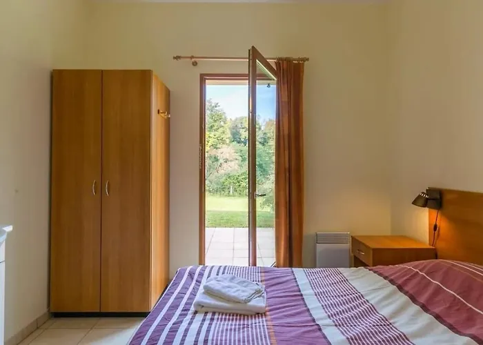 Zecamping 5 Etoiles Chiens Acceptes Tennis Et Piscine * גורדון-אן-קרסי